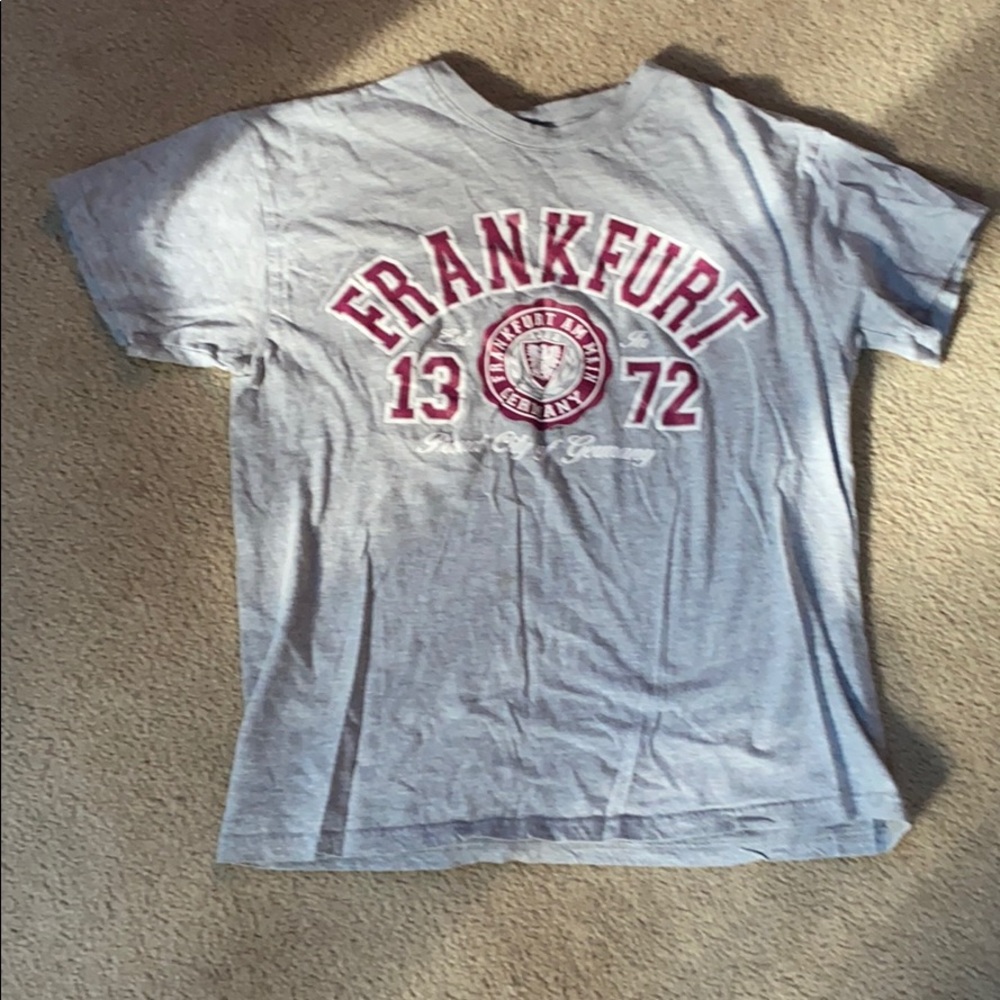 Grey & red short sleeves